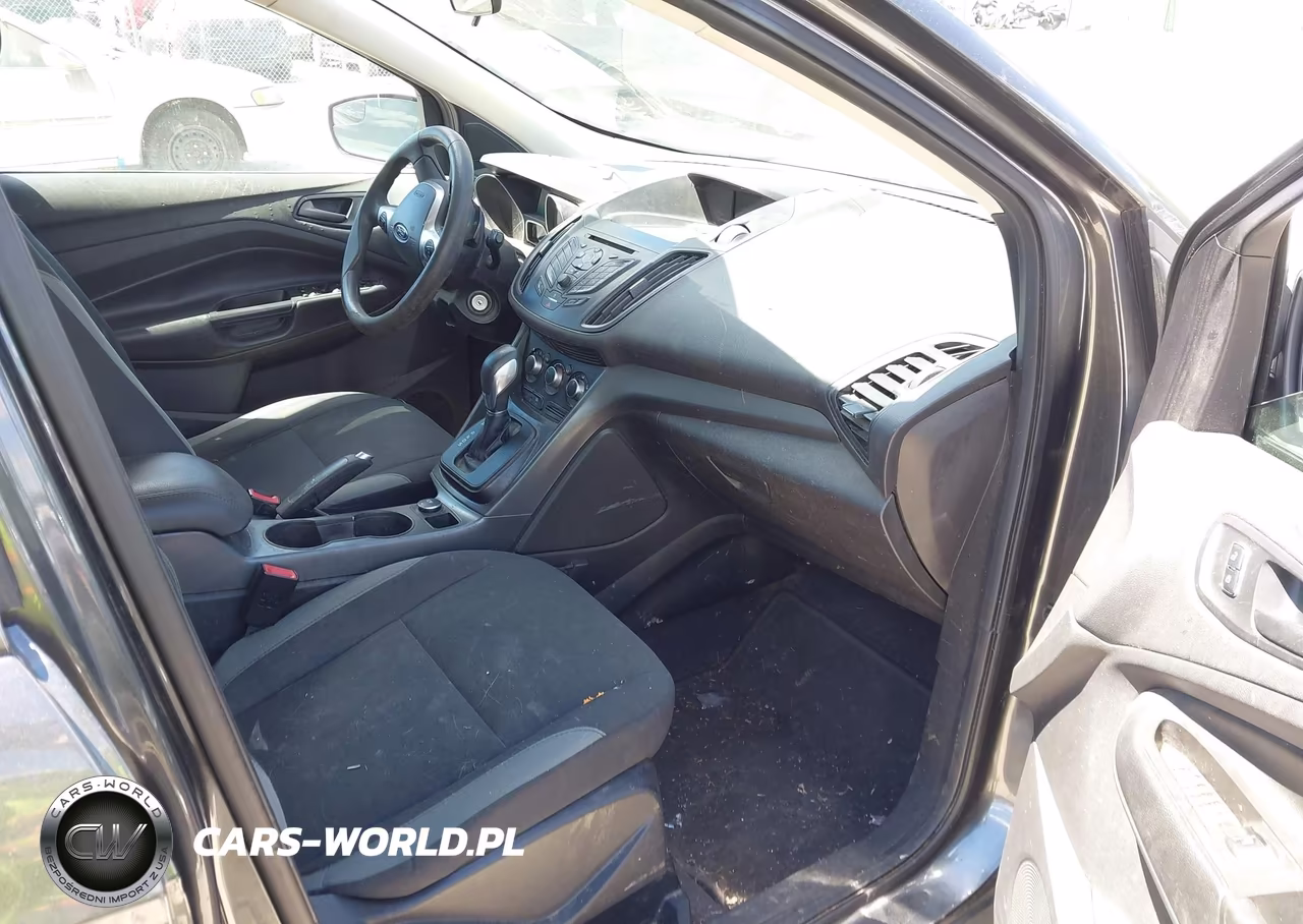 2016 Ford Escape S VIN:1FMCU0F7XGUC08276 - 5