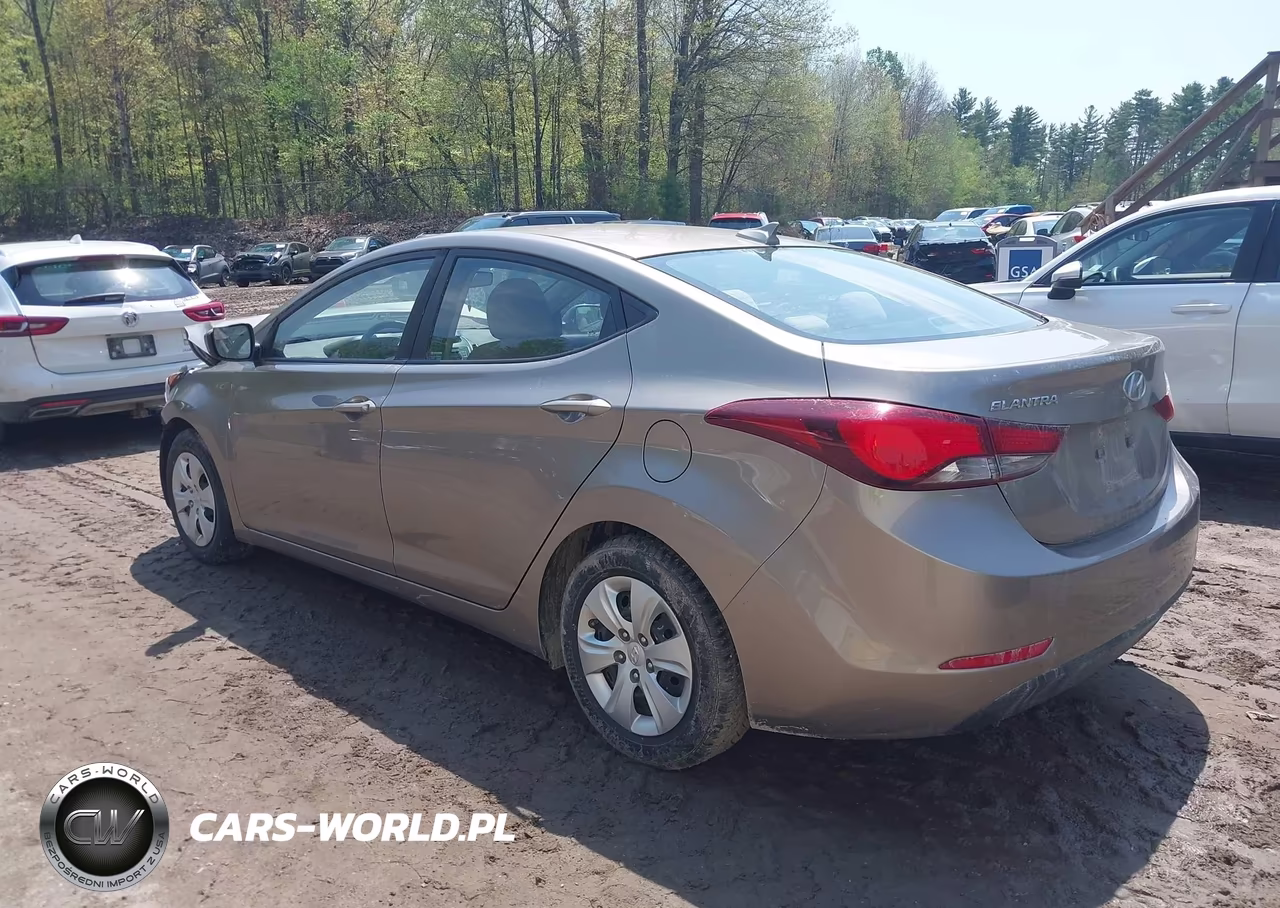 2016 Hyundai Elantra Se VIN:5NPDH4AE8GH743742 - 3