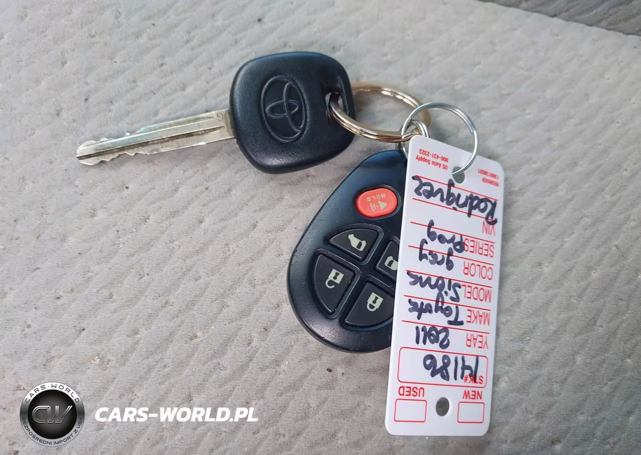 2011 Toyota Sienna Le V6 VIN:5TDKK3DC0BS010777 - 11