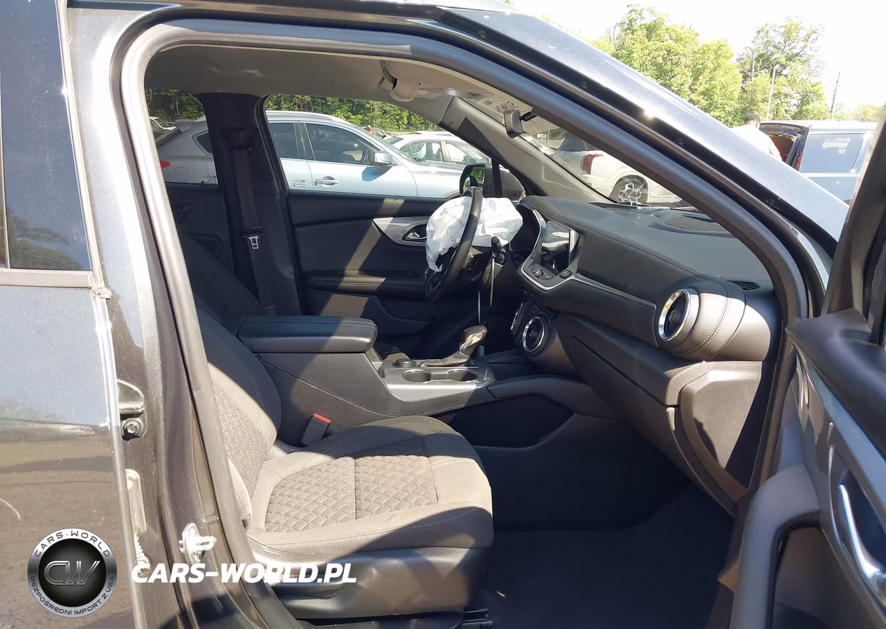2019 Chevrolet Blazer VIN:3GNKBGRS1KS642343 - 5