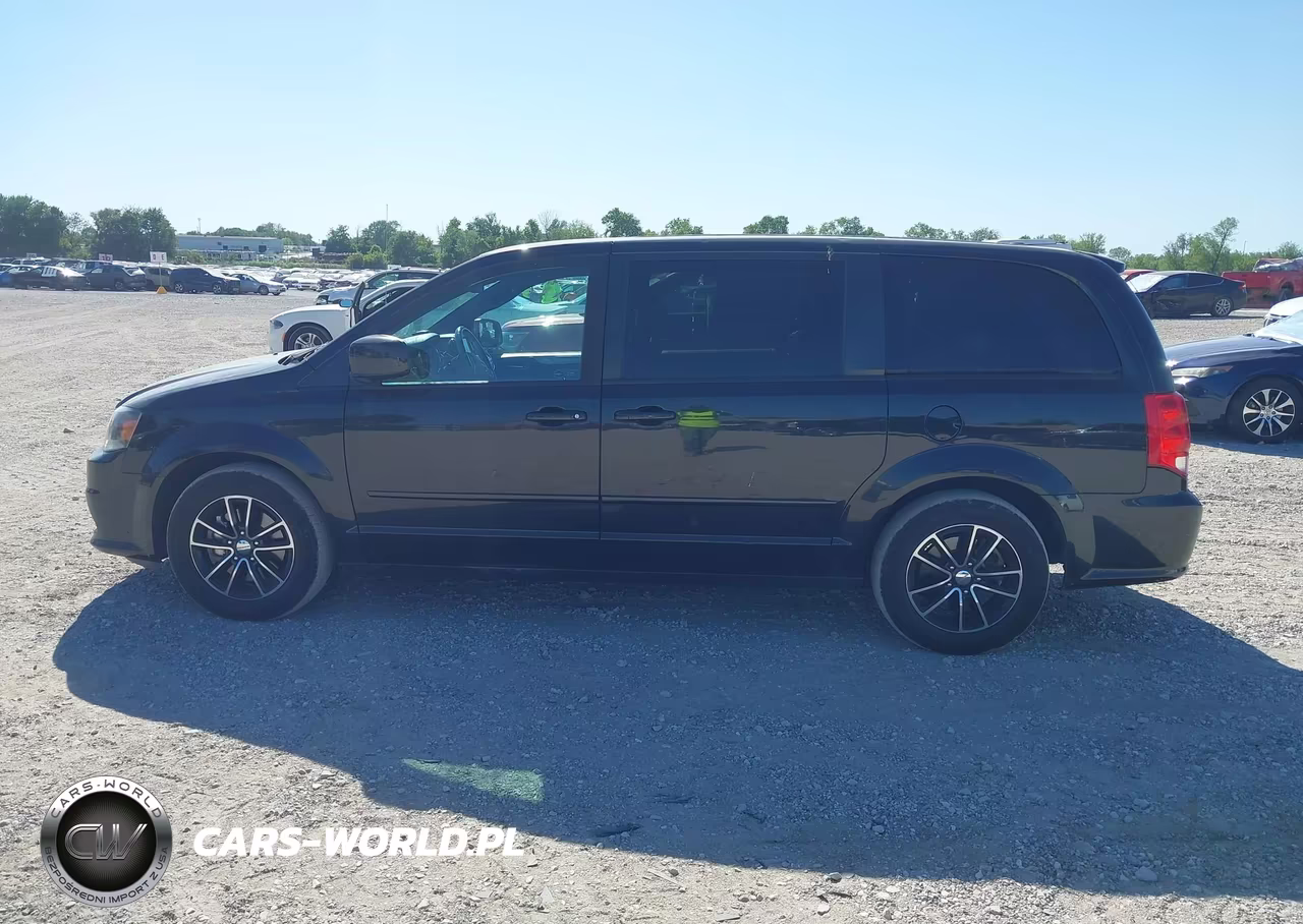 2016 Dodge Grand Caravan R-T VIN:2C4RDGEG8GR124768 - 14