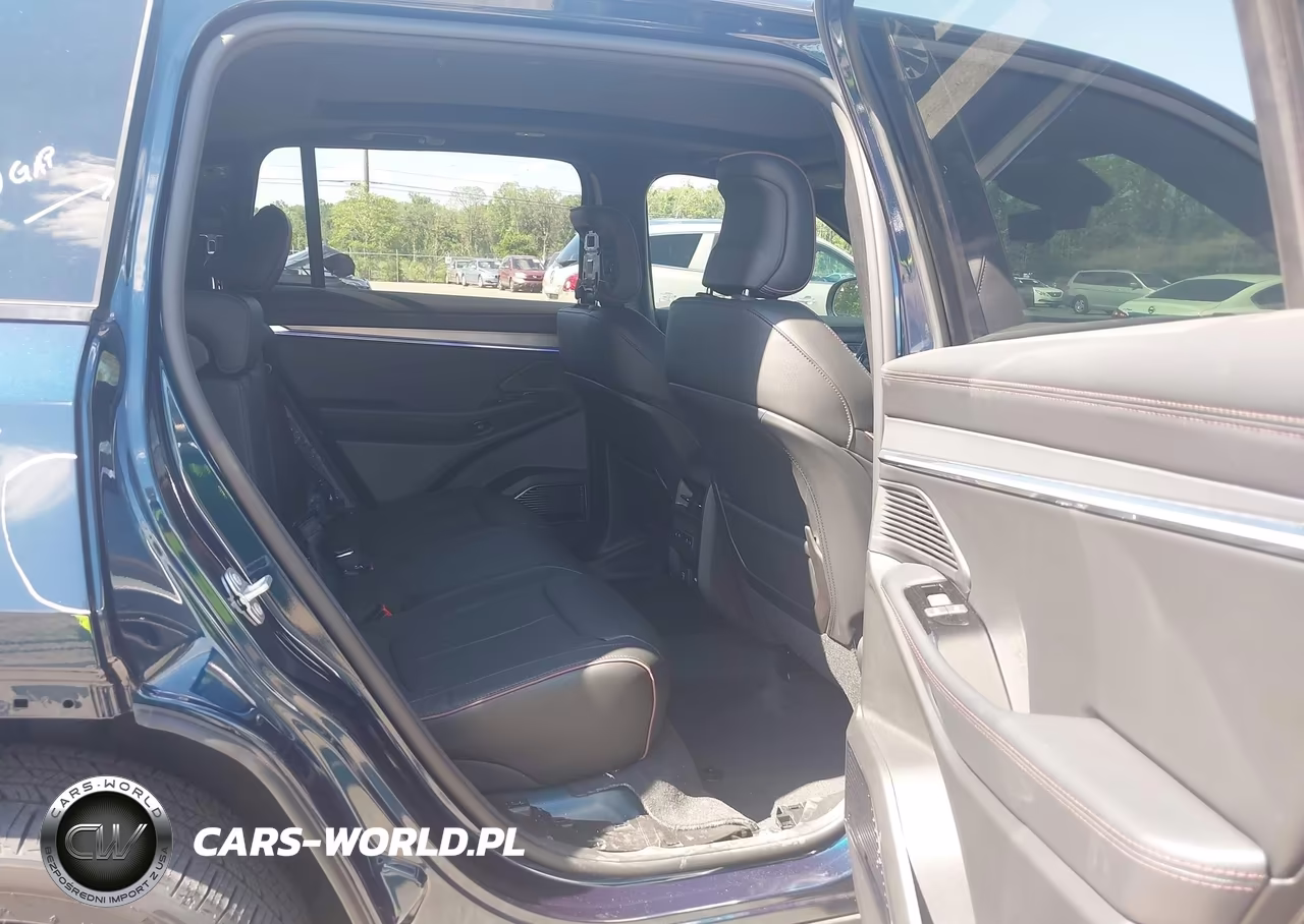 2025 Jeep Wagoneer S Launch Edition VIN:3C4RJNAK7ST624630 - 8