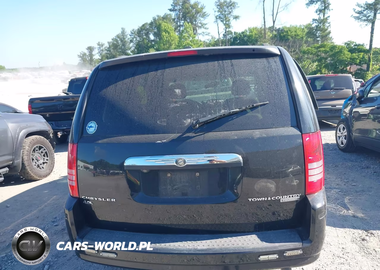 2010 Chrysler Town & Country Touring Plus VIN:2A4RR8DX7AR320713 - 16