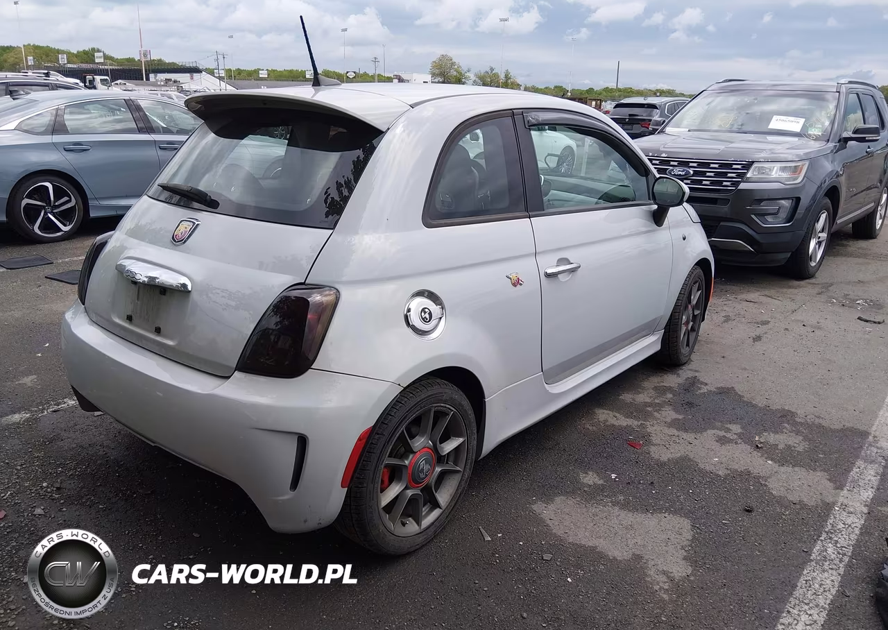 2016 Fiat 500 Abarth VIN:3C3CFFFH4GT165546 - 4
