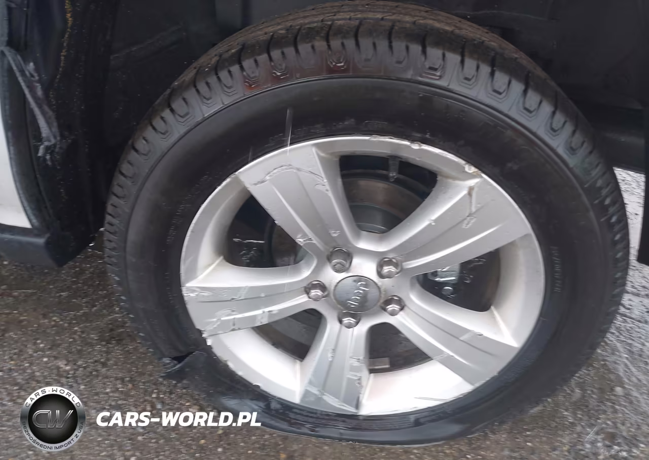 2015 Jeep Patriot Latitude VIN:1C4NJRFB3FD258448 - 15