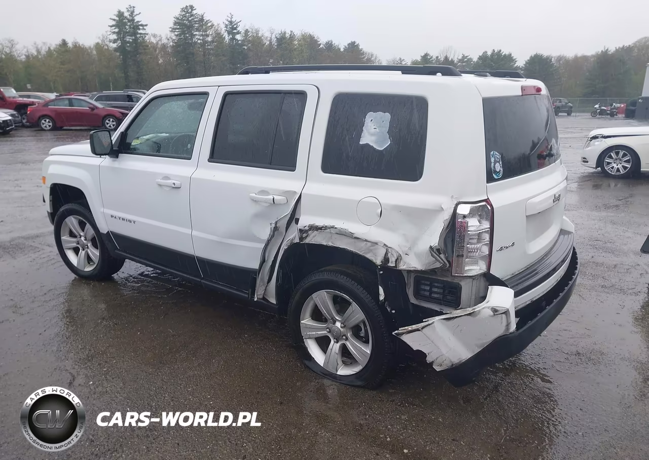 2015 Jeep Patriot Latitude VIN:1C4NJRFB3FD258448 - 3