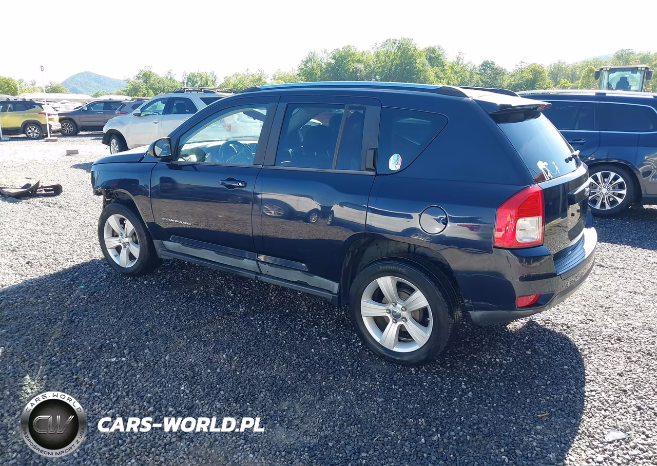 2011 Jeep Compass VIN:1J4NT1FB0BD139305 - 3