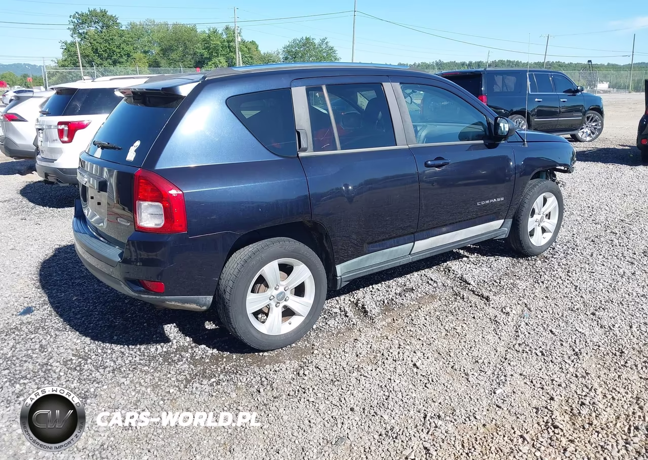 2011 Jeep Compass VIN:1J4NT1FB0BD139305 - 4