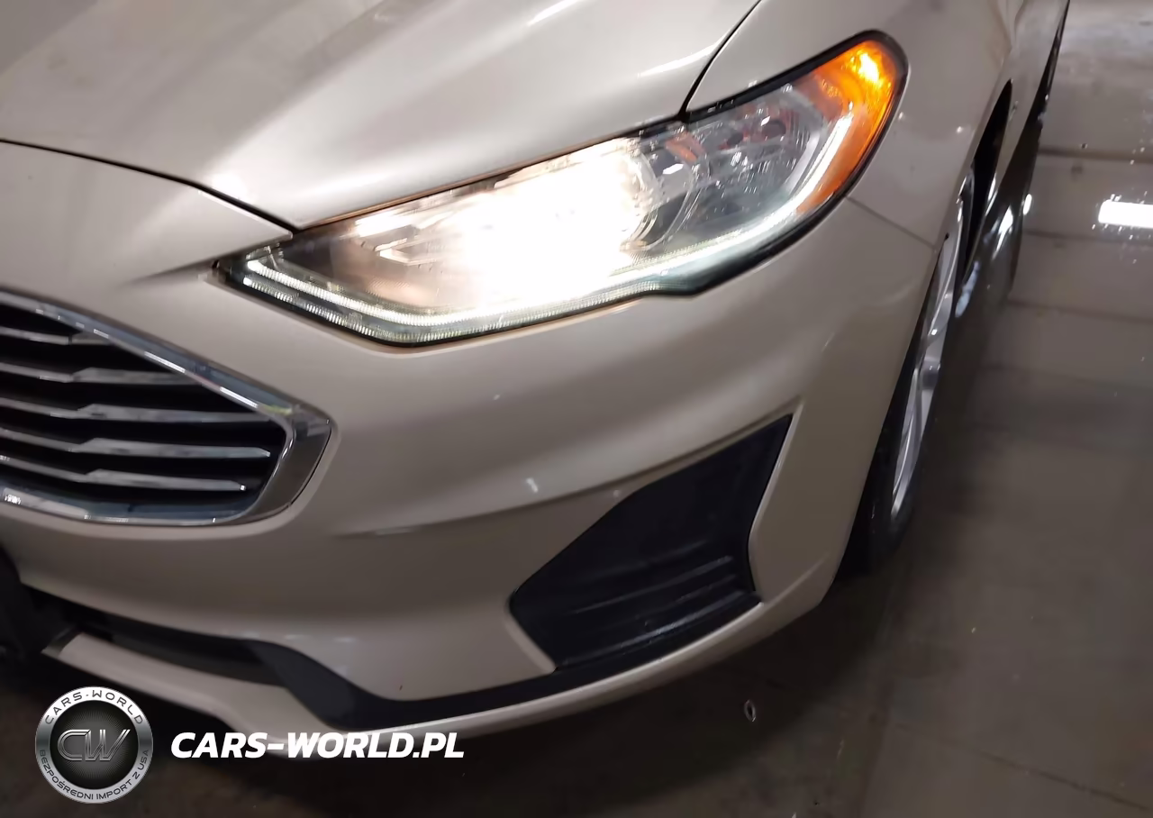 2019 Ford Fusion Hybrid Se VIN:3FA6P0LUXKR258670 - 13