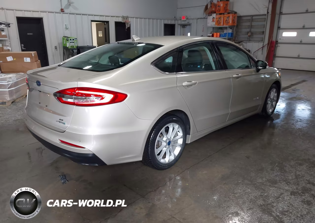 2019 Ford Fusion Hybrid Se VIN:3FA6P0LUXKR258670 - 4