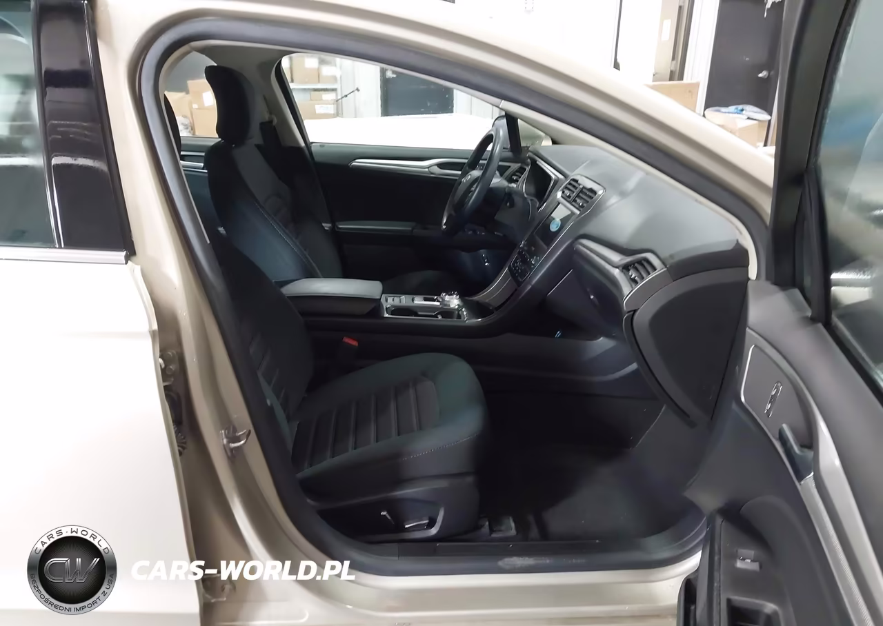 2019 Ford Fusion Hybrid Se VIN:3FA6P0LUXKR258670 - 5