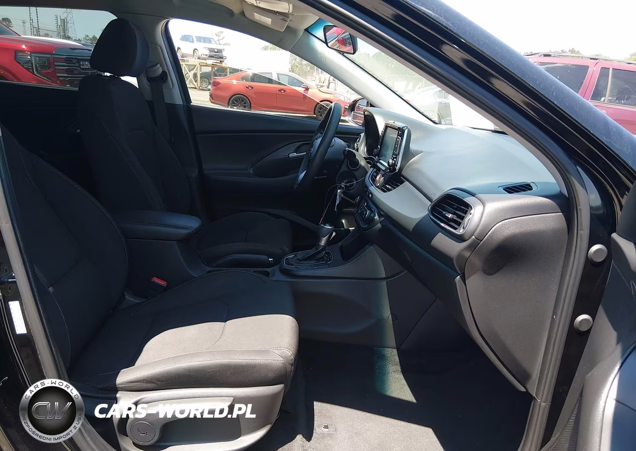 2018 Hyundai Elantra Gt VIN:KMHH35LE2JU025552 - 5