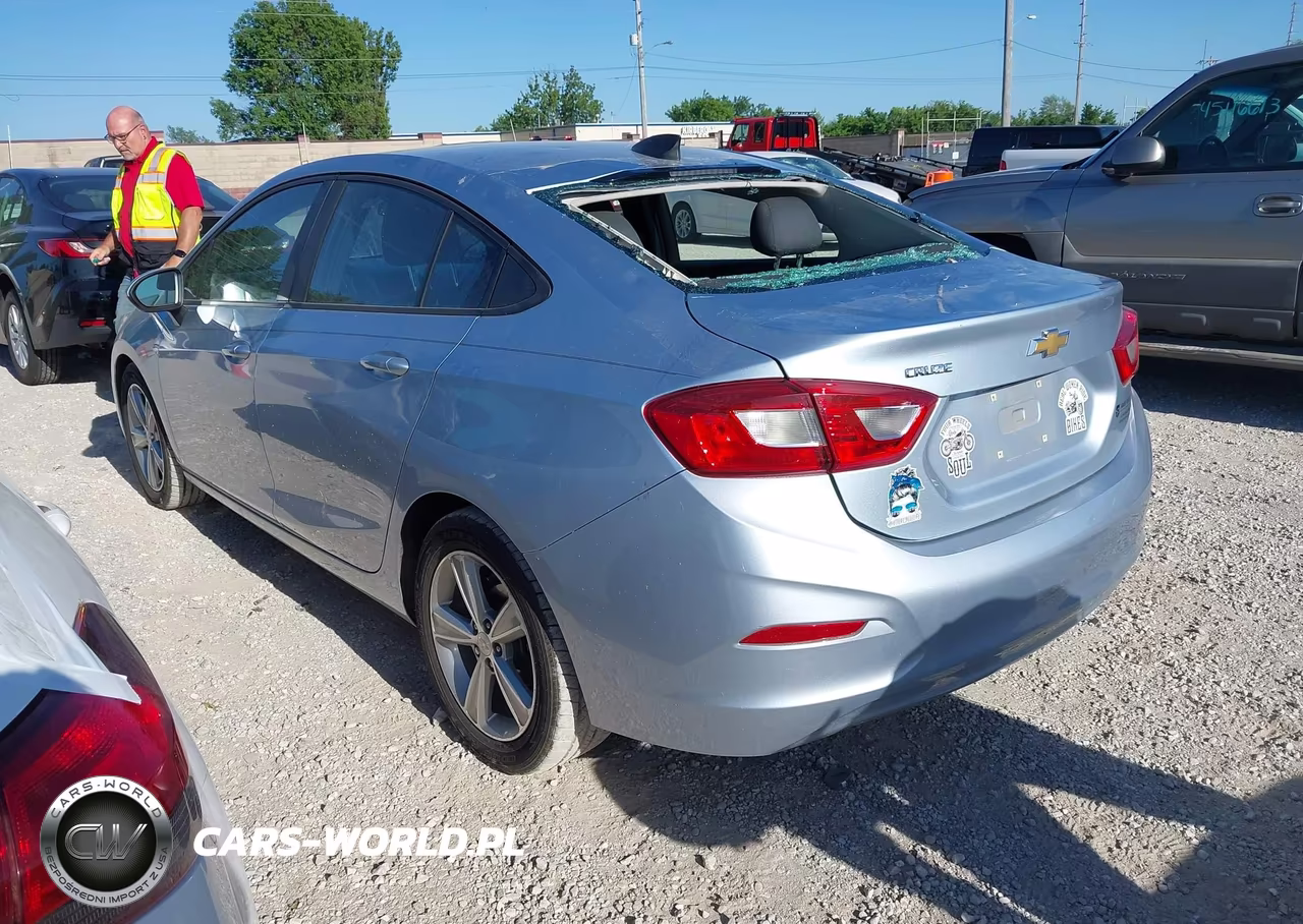2018 Chevrolet Cruze Ls Auto VIN:1G1BC5SM9J7127019 - 3