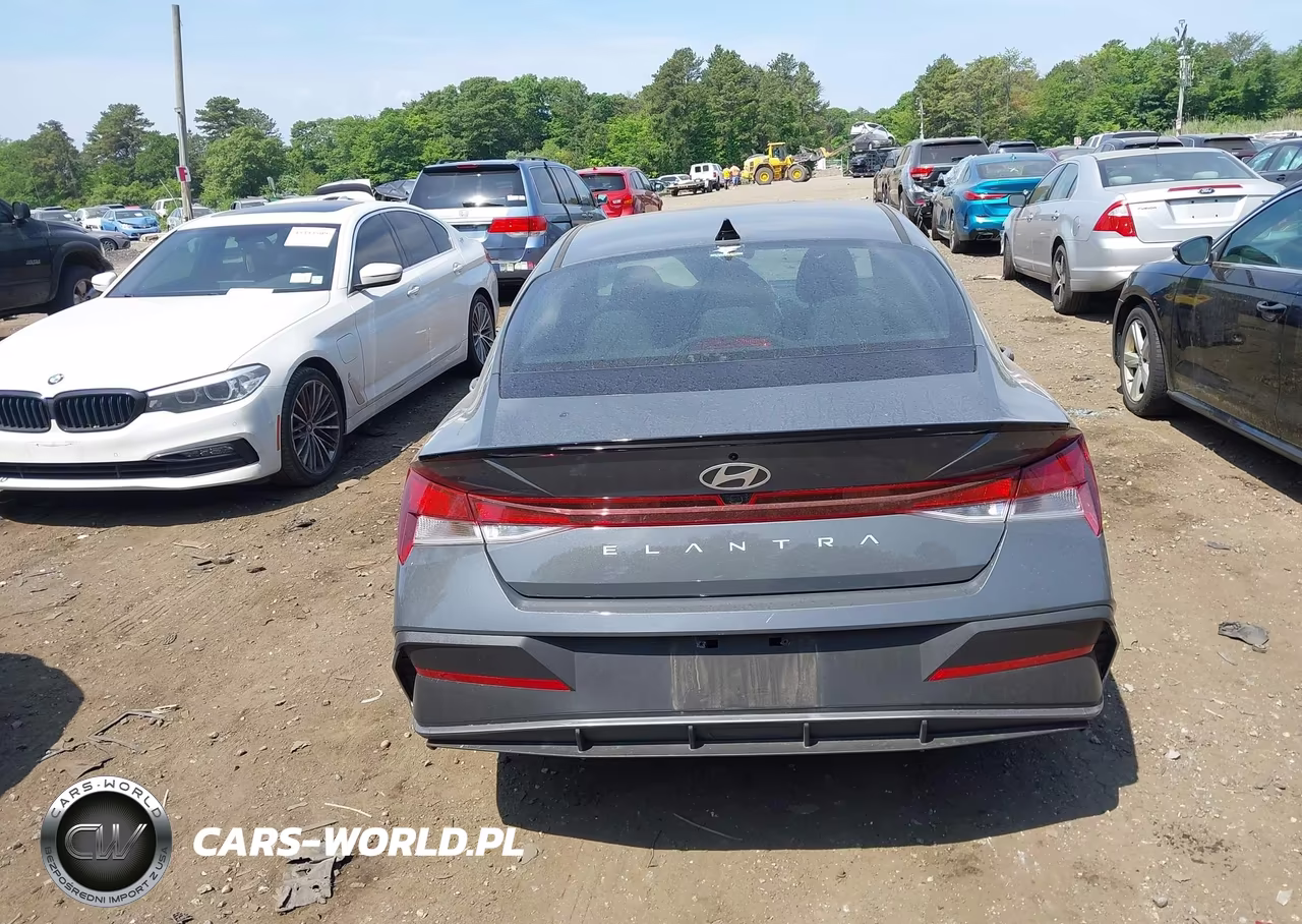 2025 Hyundai Elantra Sel Sport VIN:KMHLM4DG5SU988285 - 16