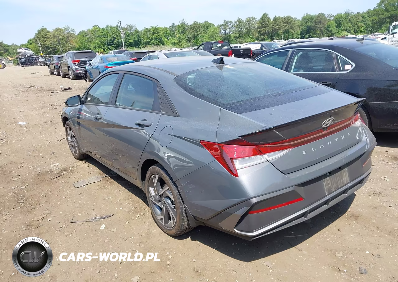 2025 Hyundai Elantra Sel Sport VIN:KMHLM4DG5SU988285 - 3
