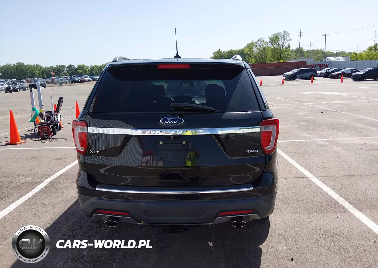 2018 Ford Explorer Xlt VIN:1FM5K8D81JGB83573 - 16