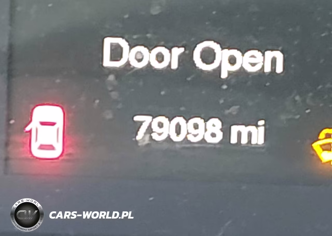 2018 Jeep Cherokee Latitude Tech Connect 4X4 VIN:1C4PJMCX8JD614025 - 16