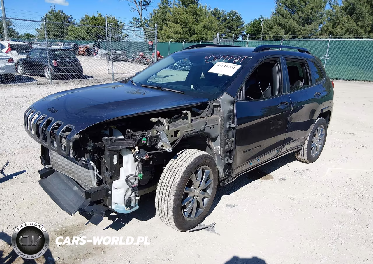 2018 Jeep Cherokee Latitude Tech Connect 4X4 VIN:1C4PJMCX8JD614025 - 2