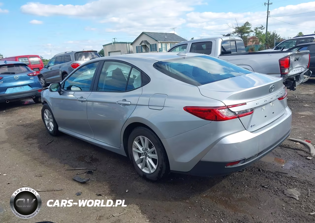 2025 Toyota Camry Le VIN:4T1DAACK7SU105675 - 3