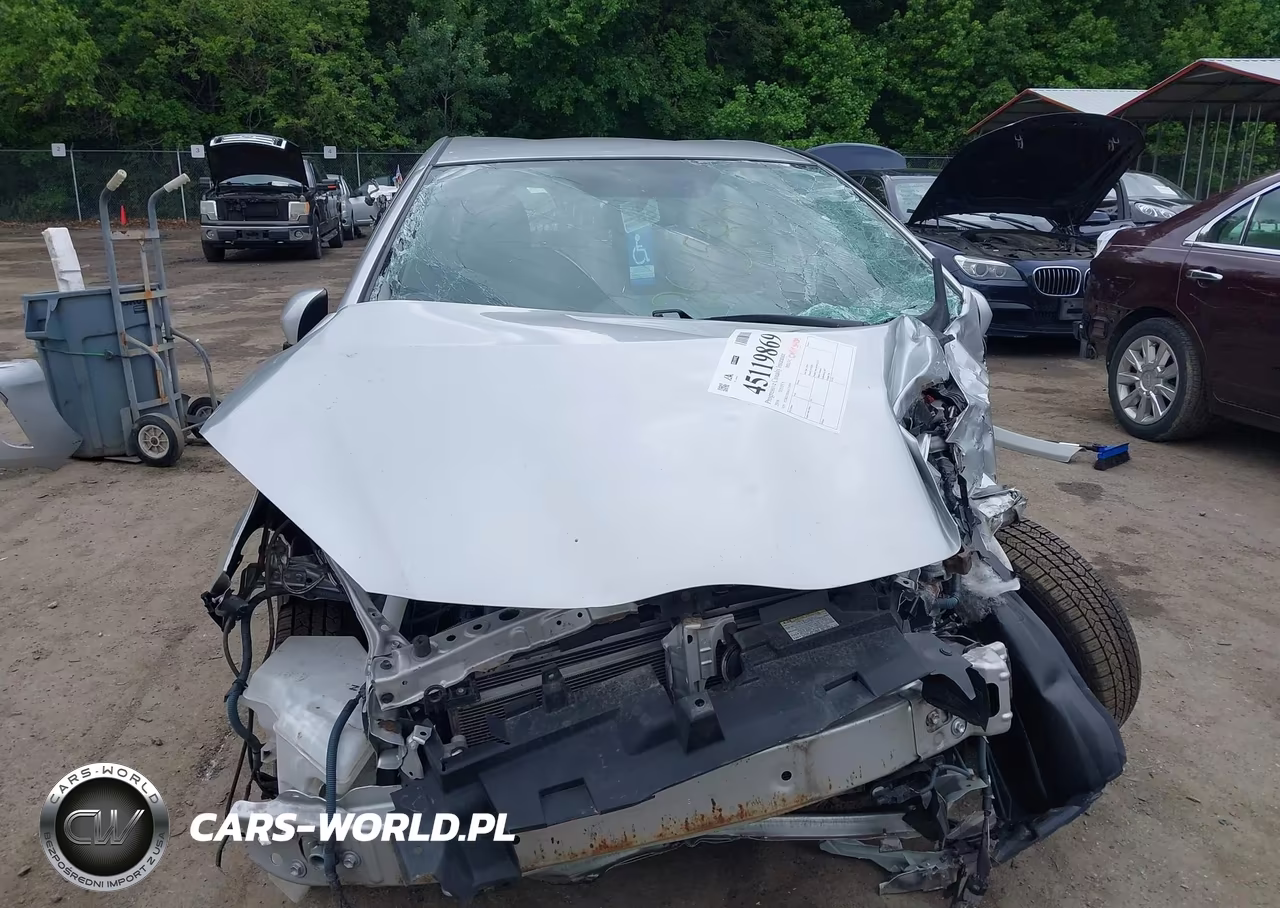 2016 Toyota Prius C Two VIN:JTDKDTB36G1134490 - 12