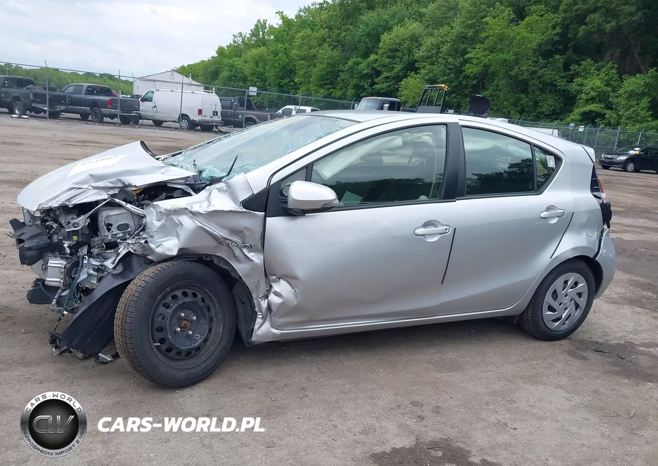 2016 Toyota Prius C Two VIN:JTDKDTB36G1134490 - 14