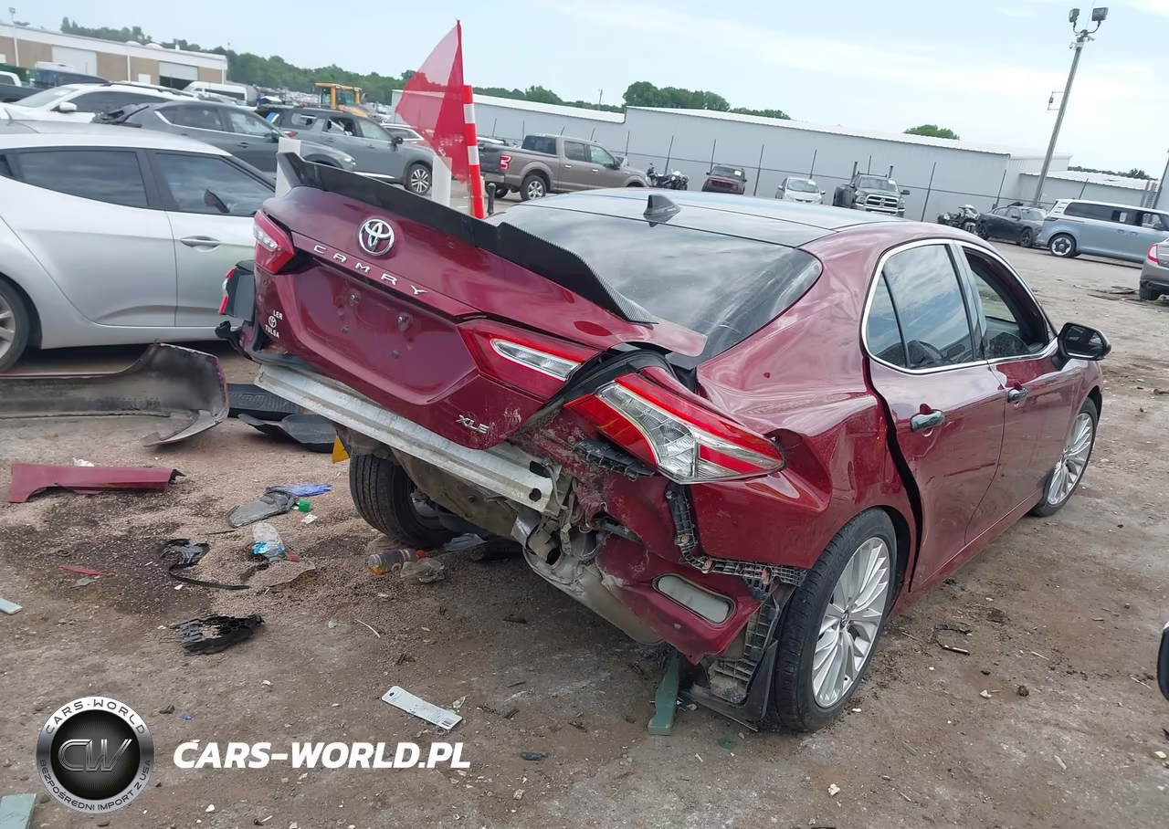 2019 Toyota Camry Xle VIN:4T1B11HK9KU256856 - 4