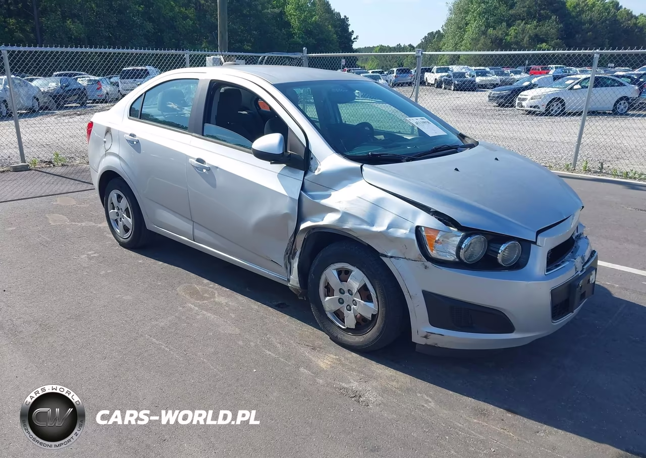 2015 Chevrolet Sonic Ls Auto – zdjęcie 1 z 16