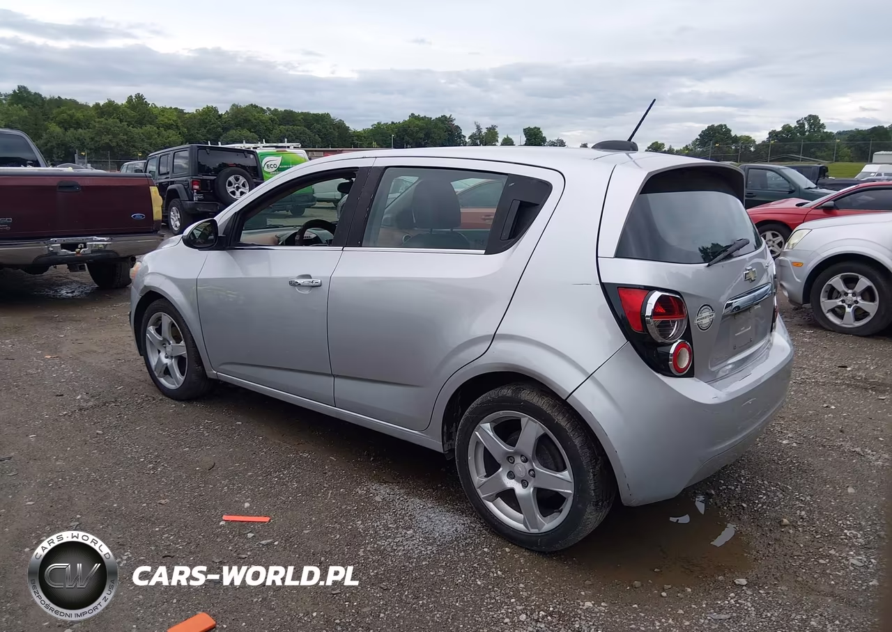 2015 Chevrolet Sonic Ltz Auto VIN:1G1JE6SB1F4107673 - 3