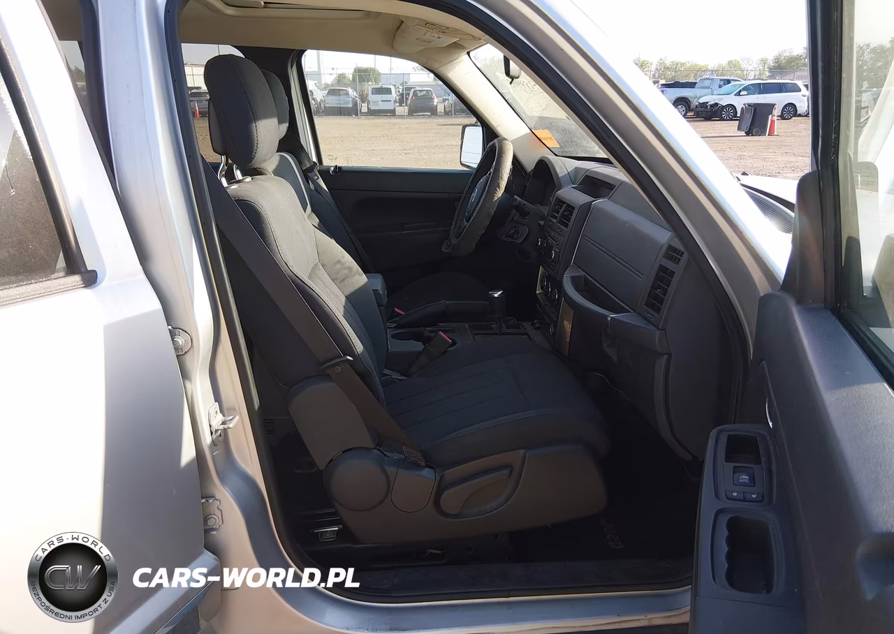 2011 Jeep Liberty Sport VIN:1J4PN2GK6BW555905 - 5
