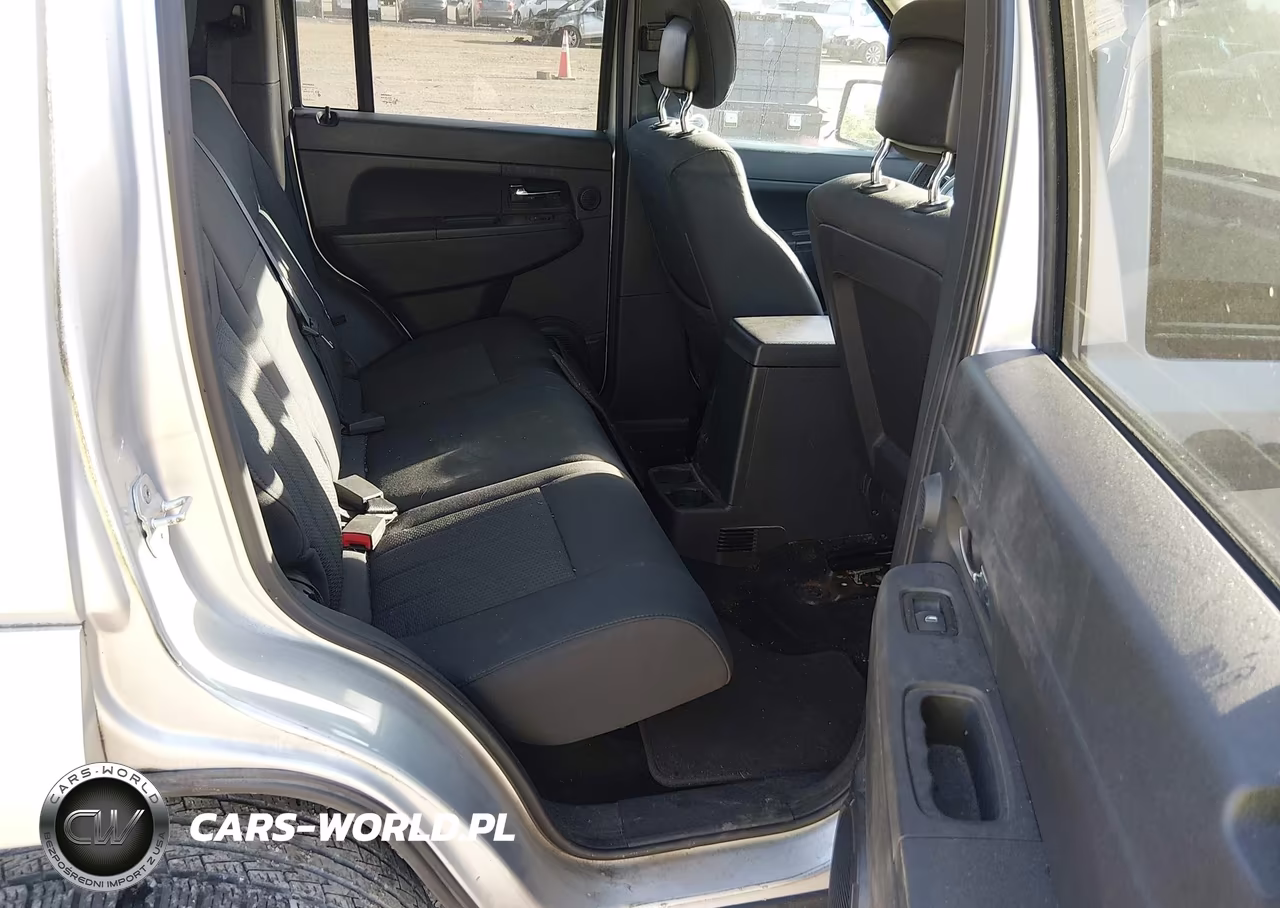 2011 Jeep Liberty Sport VIN:1J4PN2GK6BW555905 - 8