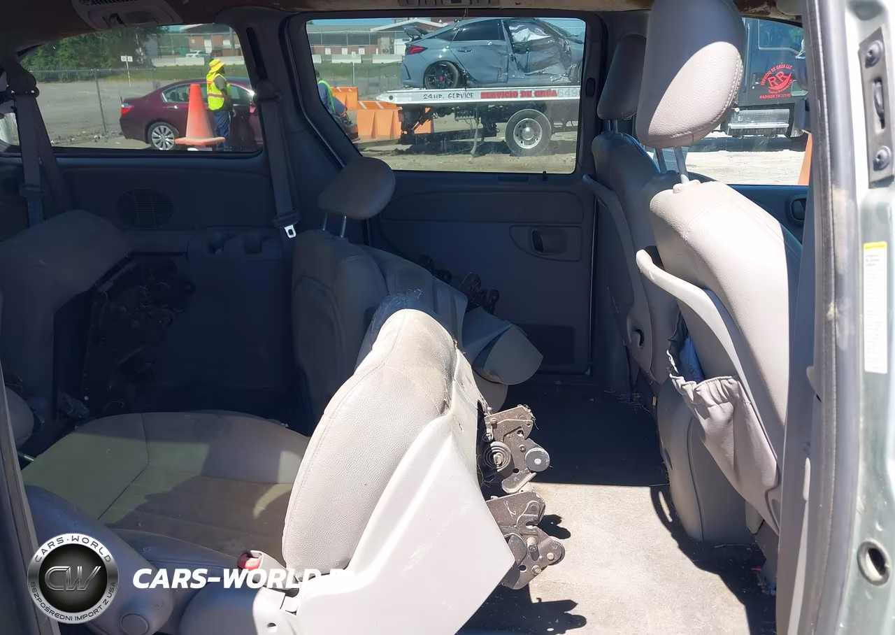 2003 Chrysler Town & Country Lxi VIN:2C8GP54L73R187872 - 8