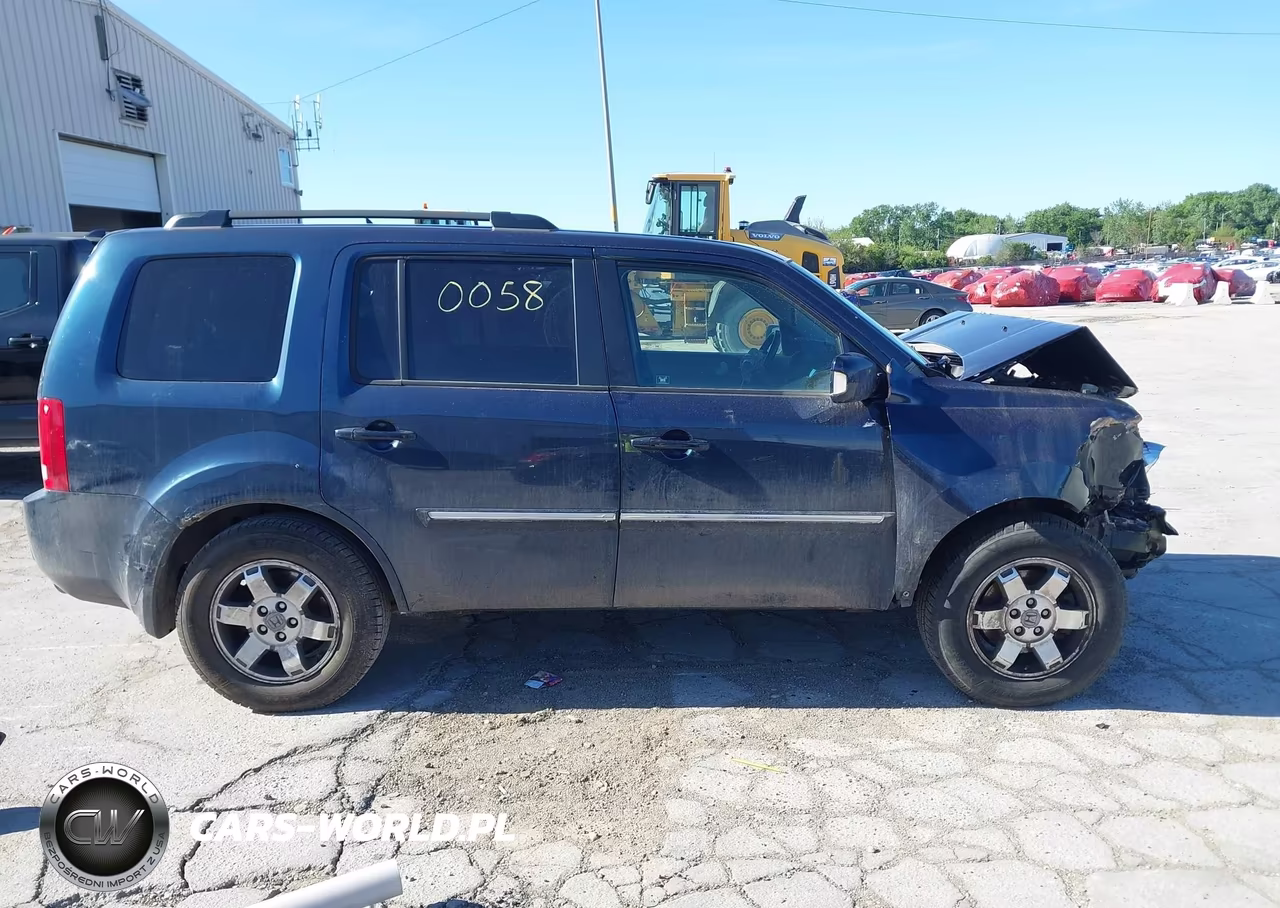 2010 Honda Pilot Touring VIN:5FNYF4H93AB001724 - 13