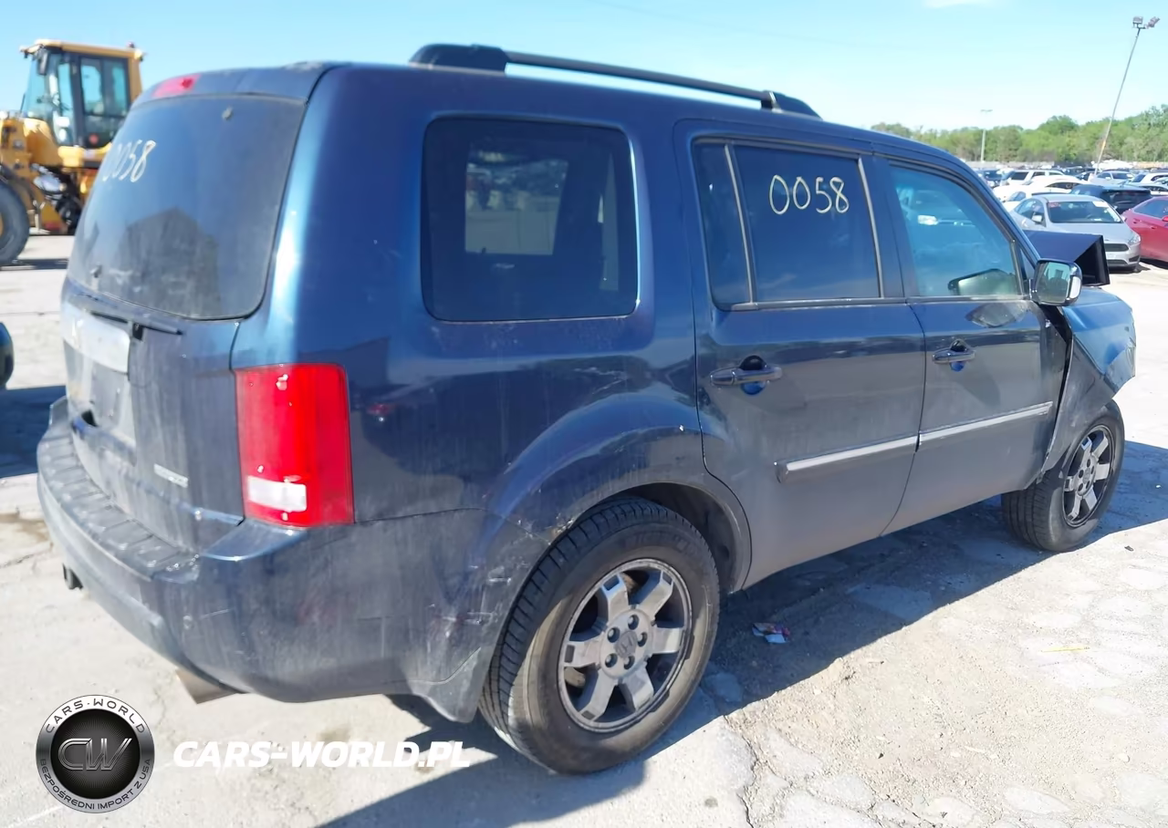 2010 Honda Pilot Touring VIN:5FNYF4H93AB001724 - 4