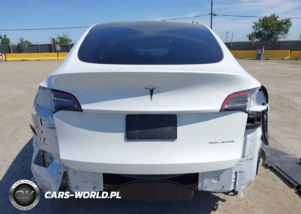 2023 Tesla Model Y Awd-Long Range Dual Motor All-Wheel Drive VIN:7SAYGDEE7PF740511 - 17
