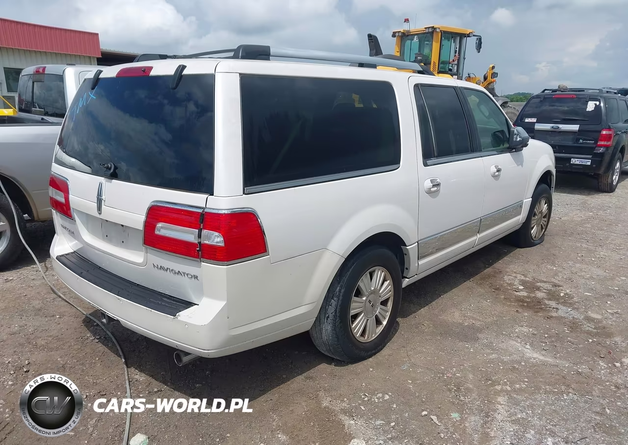 2011 Lincoln Navigator L VIN:5LMJJ3H56BEJ04199 - 4