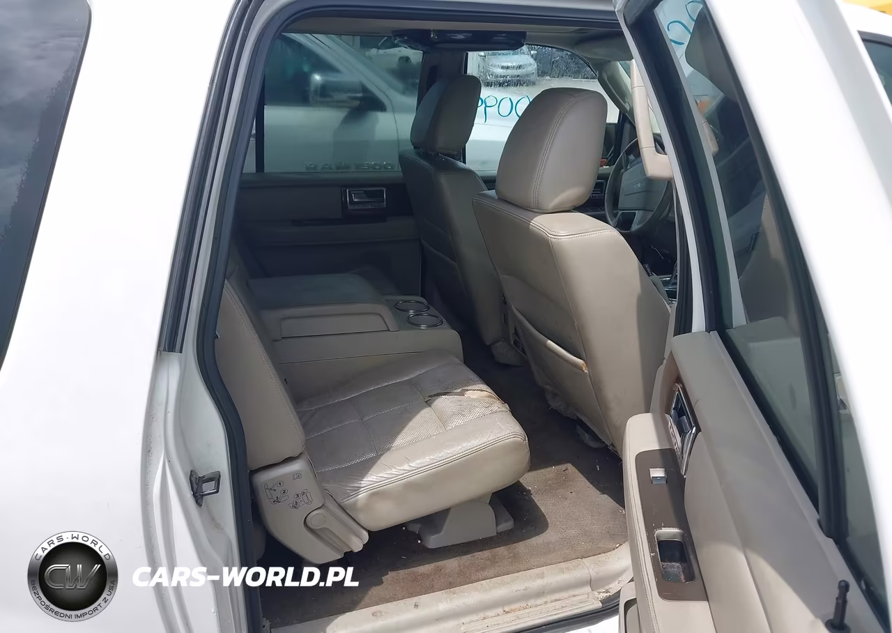 2011 Lincoln Navigator L VIN:5LMJJ3H56BEJ04199 - 8