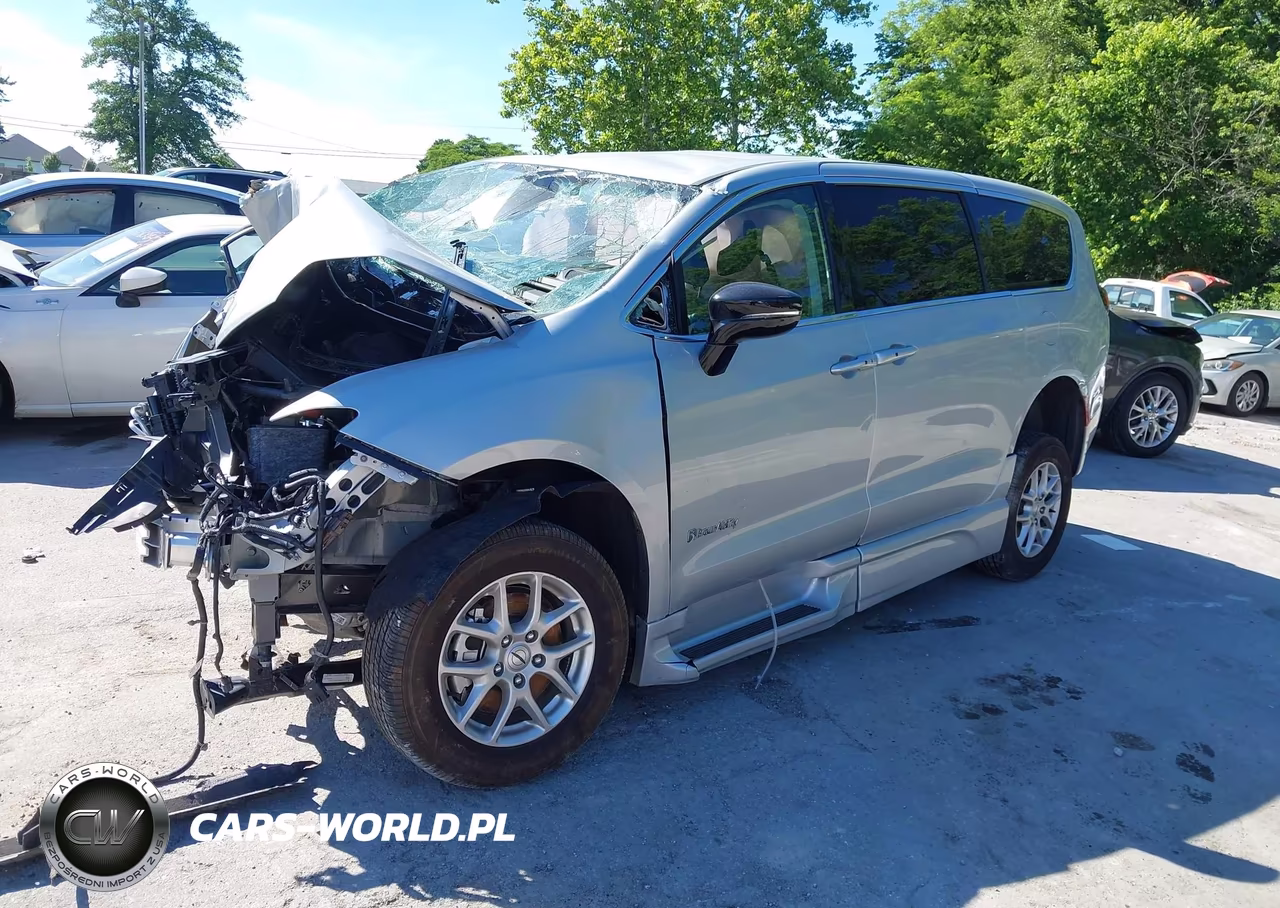 2024 Chrysler Pacifica Touring L VIN:2C4RC1BG1RR145159 - 2