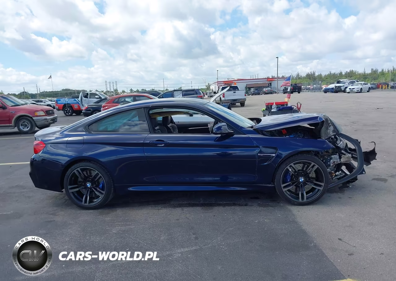 2018 BMW M4 VIN:WBS4Y9C58JAG66844 - 13