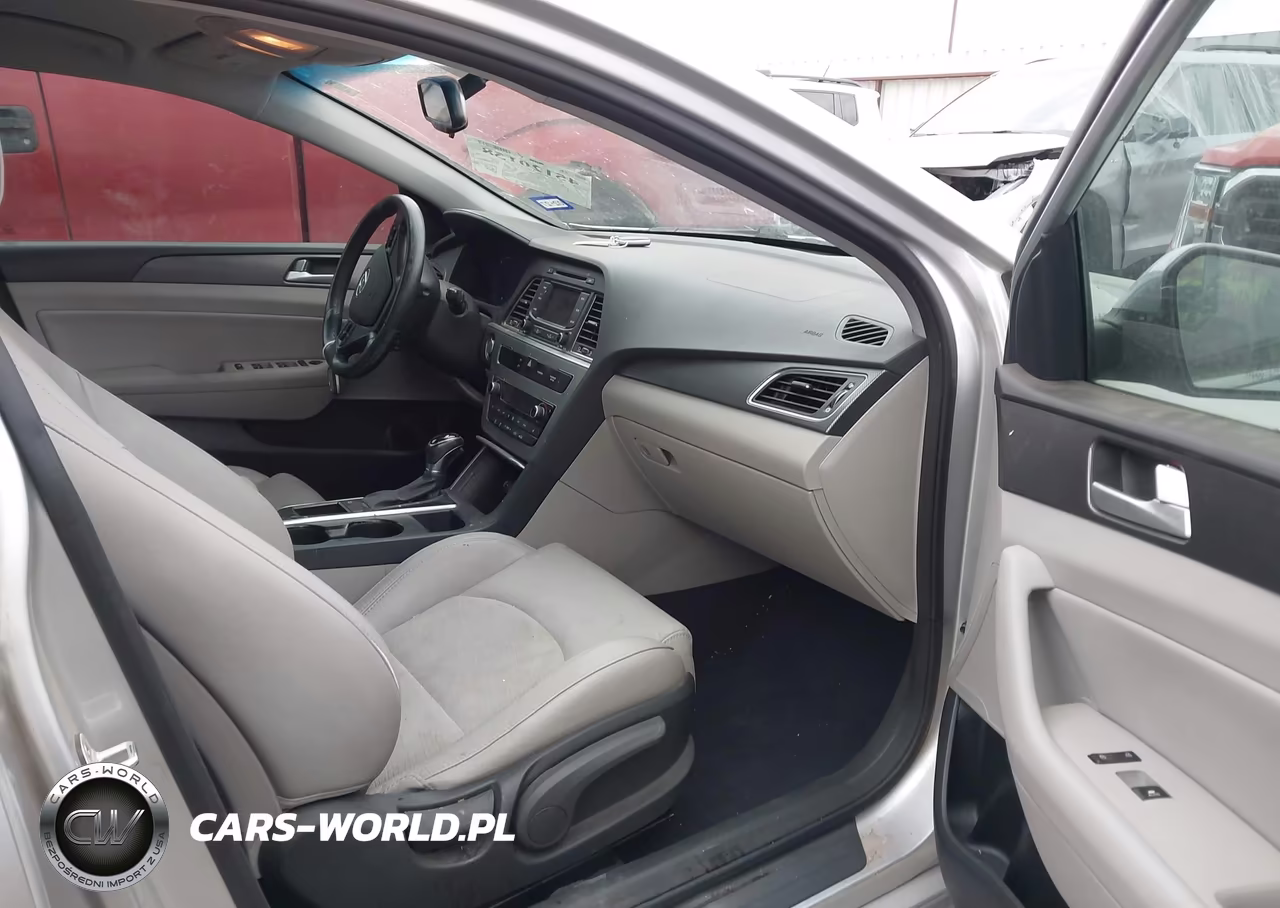 2015 Hyundai Sonata Sport VIN:5NPE34AF9FH111732 - 5