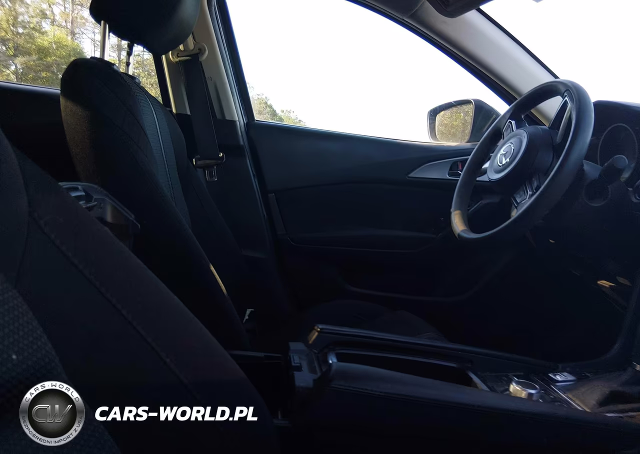 2018 Mazda Mazda3 Sport VIN:3MZBN1U72JM187129 - 5