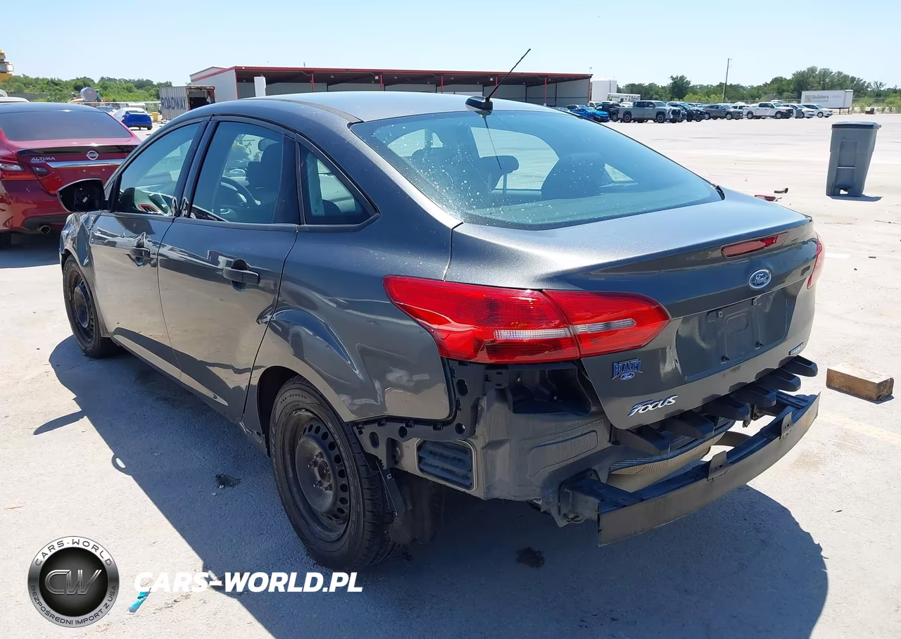 2016 Ford Focus S VIN:1FADP3E21GL359994 - 3