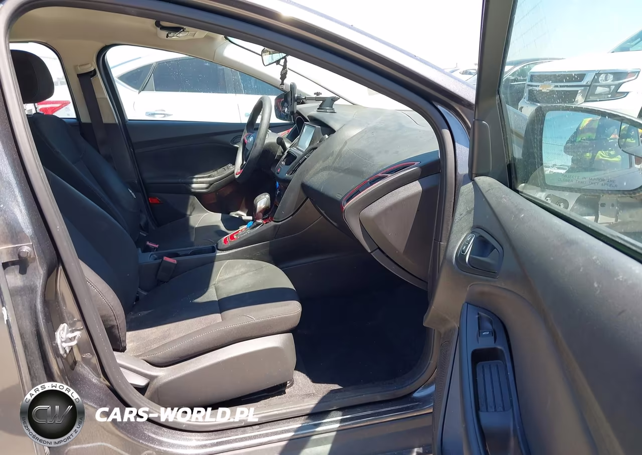 2016 Ford Focus S VIN:1FADP3E21GL359994 - 5