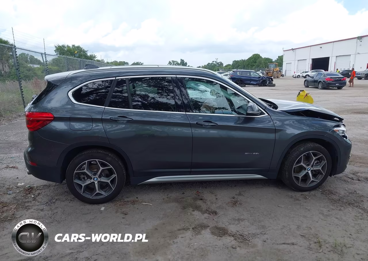 2018 BMW X1 Sdrive28I VIN:WBXHU7C34J5H40893 - 13