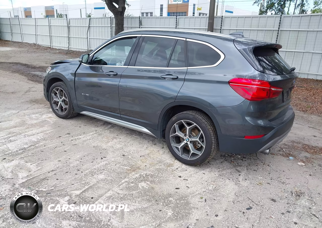 2018 BMW X1 Sdrive28I VIN:WBXHU7C34J5H40893 - 3
