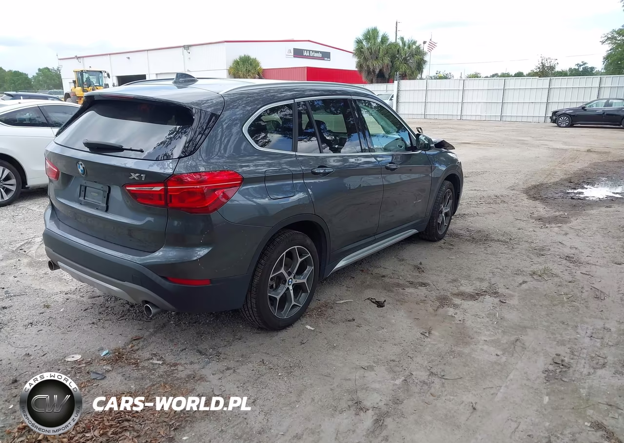 2018 BMW X1 Sdrive28I VIN:WBXHU7C34J5H40893 - 4