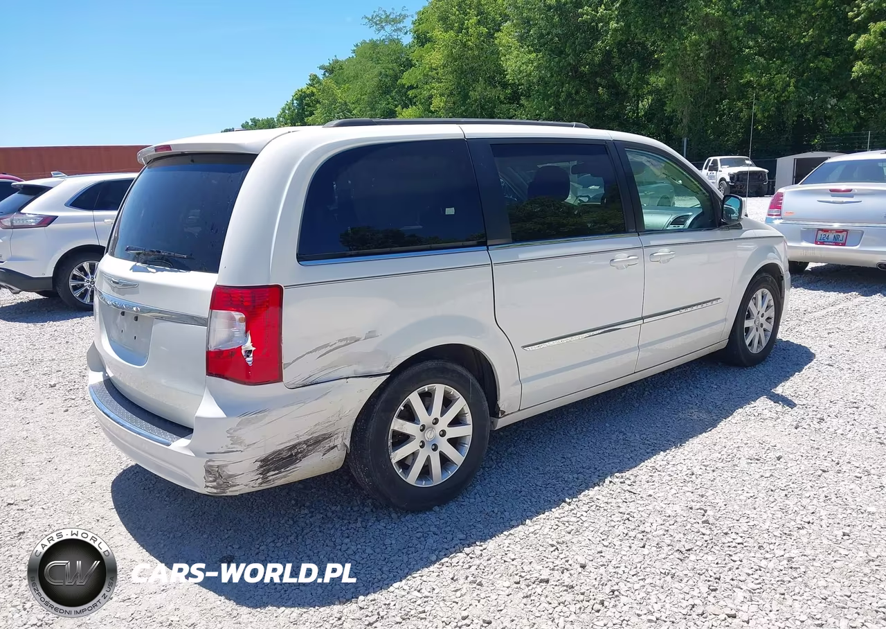 2013 Chrysler Town & Country Touring VIN:2C4RC1BG6DR559529 - 4