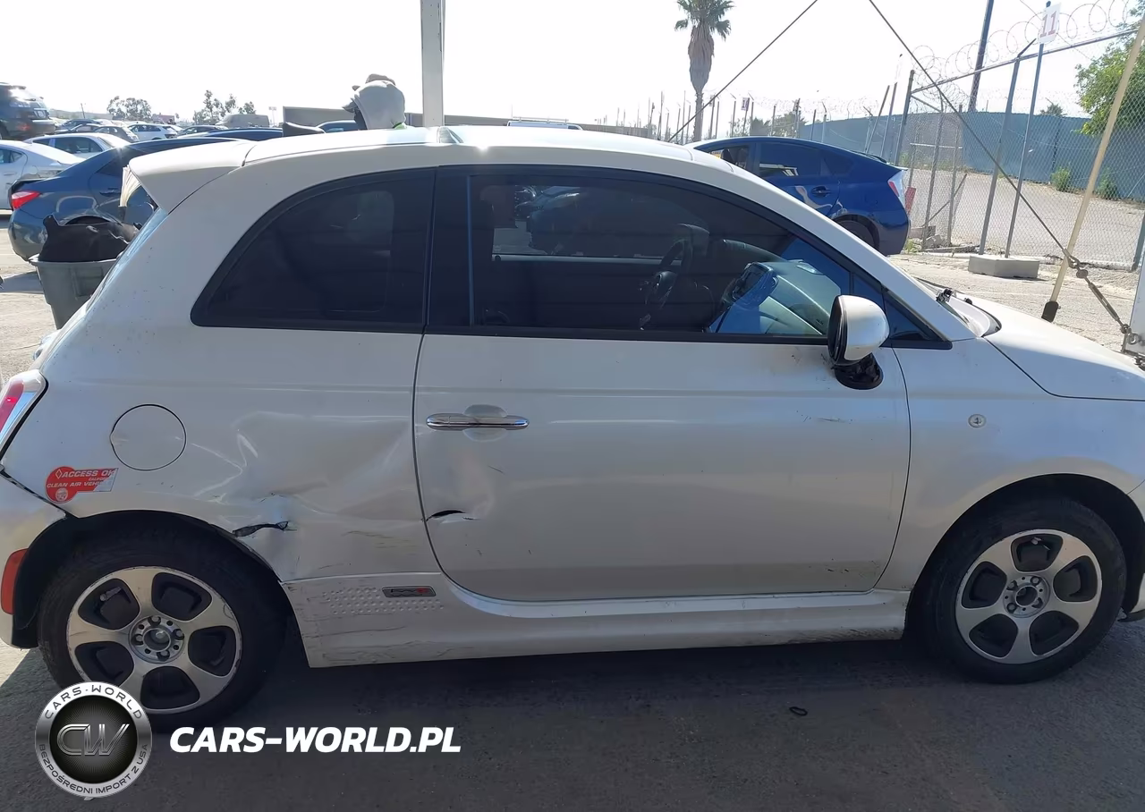 2017 Fiat 500E Battery Electric VIN:3C3CFFGE6HT502921 - 14