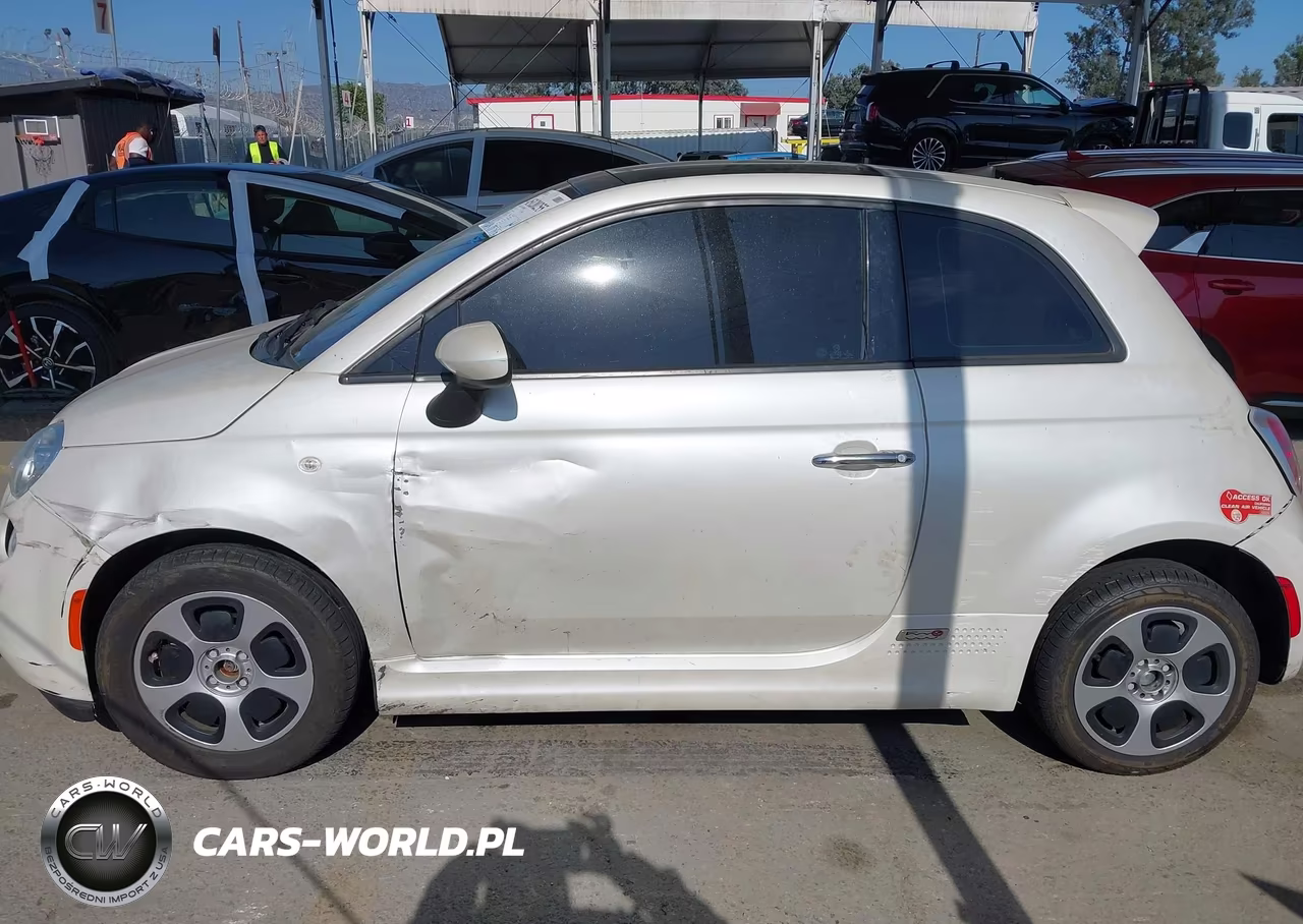 2017 Fiat 500E Battery Electric VIN:3C3CFFGE6HT502921 - 15