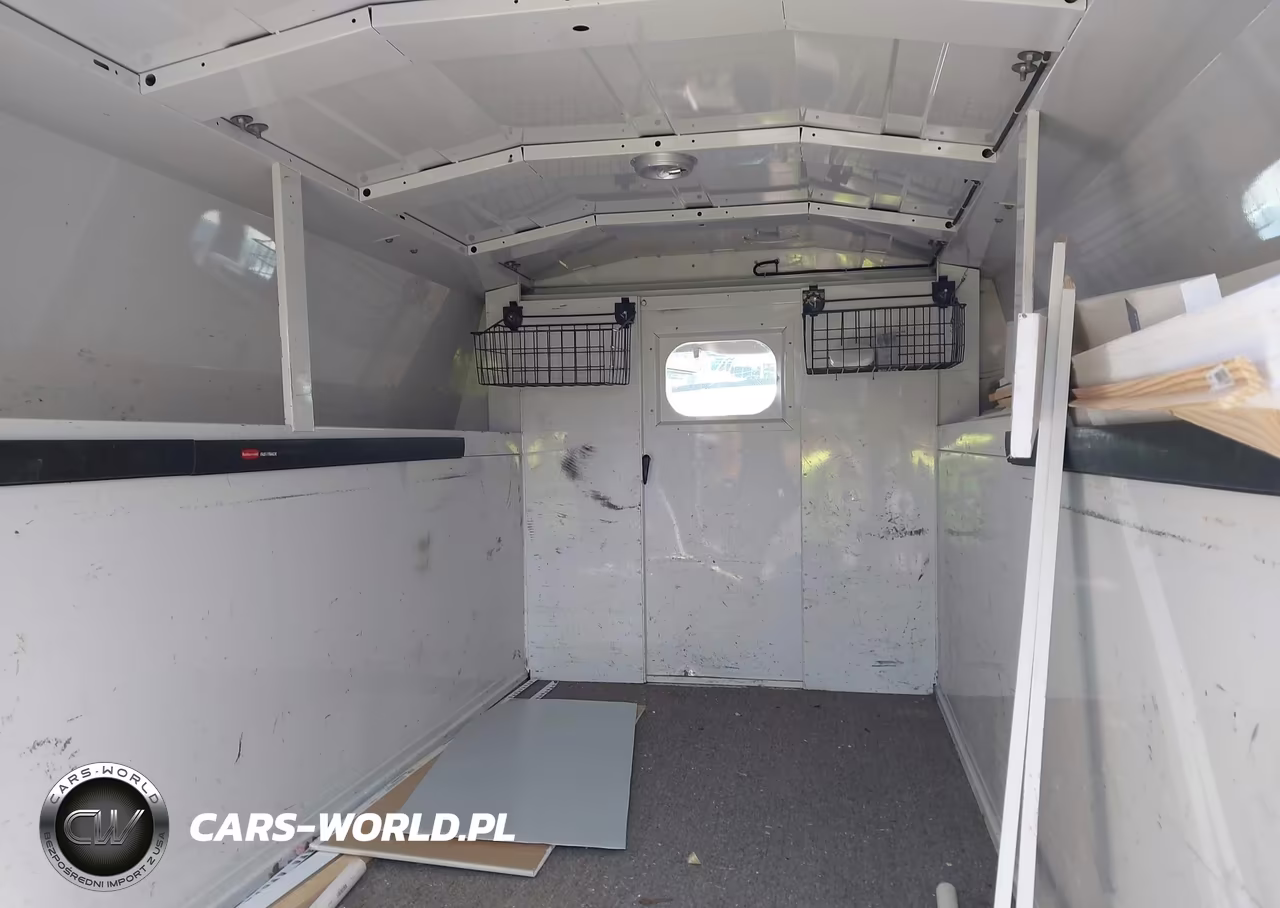2009 Chevrolet Express Cutaway Work Van VIN:1GBHG31C991123333 - 7