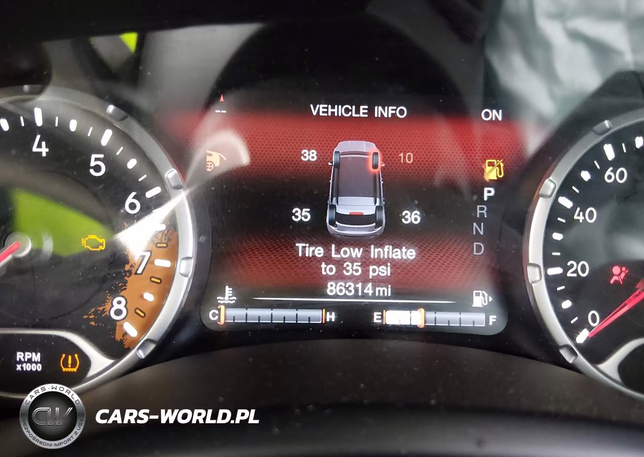 2017 Jeep Renegade Altitude 4X4 VIN:ZACCJBBB4HPF61988 - 16